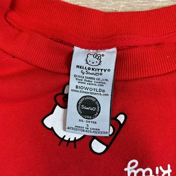 Sanrio•Hello Kitty•all over red•sweatshirt•small•crewneck | 1590 - Picture 3 of 8